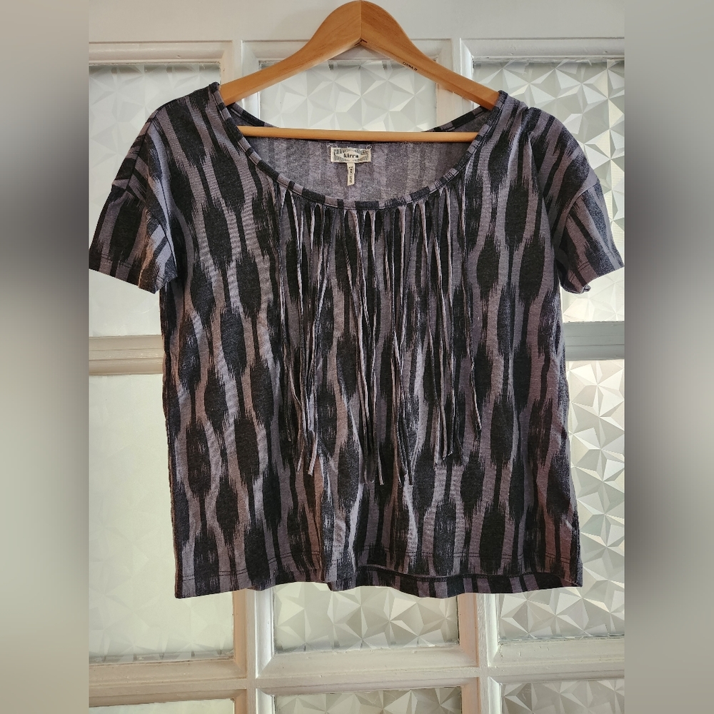 Kirra black and gray tassle front top
